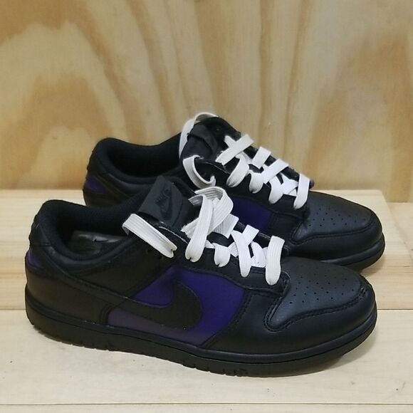 Nike Dunk Low Boys/Girls size 2.5 Y - Picture 1 of 8